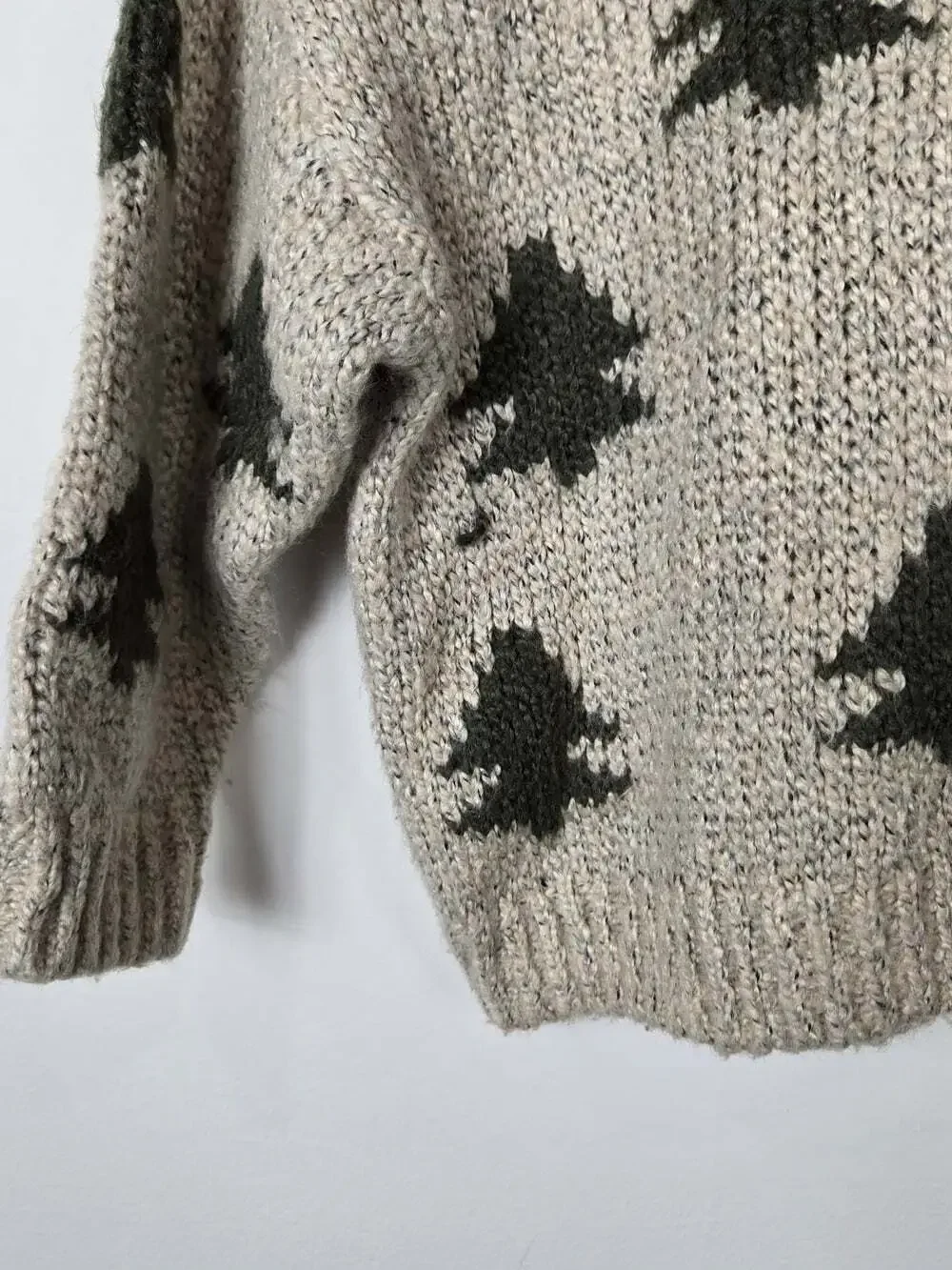 H&M Kids 18-24 Tree Print Chunky Knit Sweater Beige Mountaincore Cabin